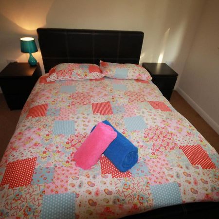 Radyr Place Apartments By Cardiff Holiday Homes Zewnętrze zdjęcie