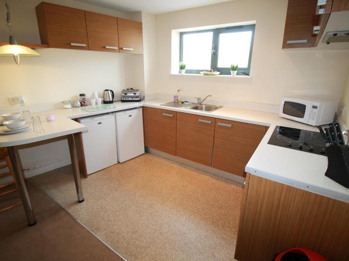 Radyr Place Apartments By Cardiff Holiday Homes Zewnętrze zdjęcie
