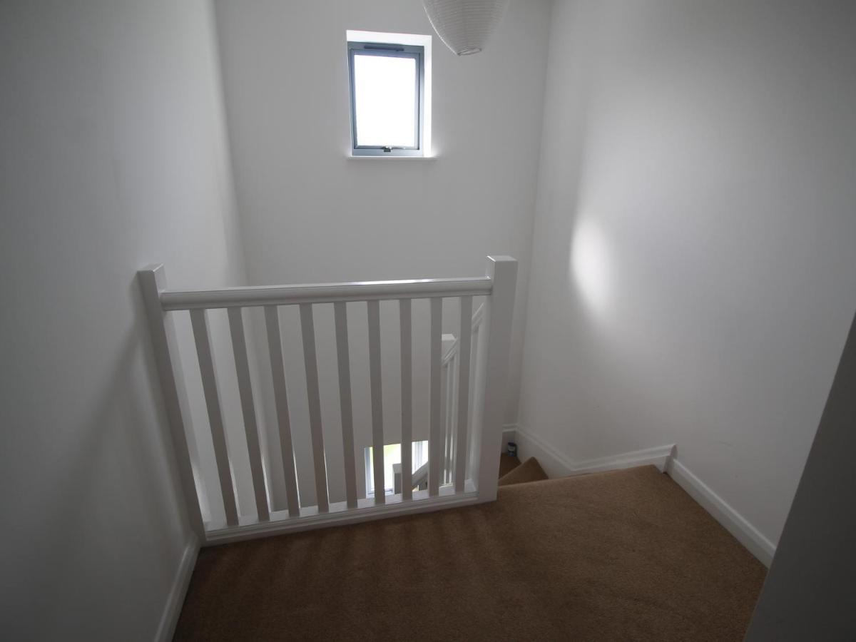 Radyr Place Apartments By Cardiff Holiday Homes Zewnętrze zdjęcie